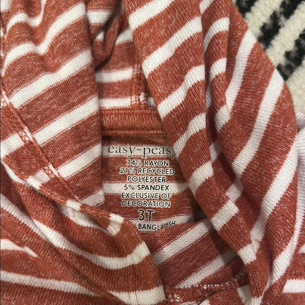 Striped Red Kids Matching Set - Picture 3 of 3